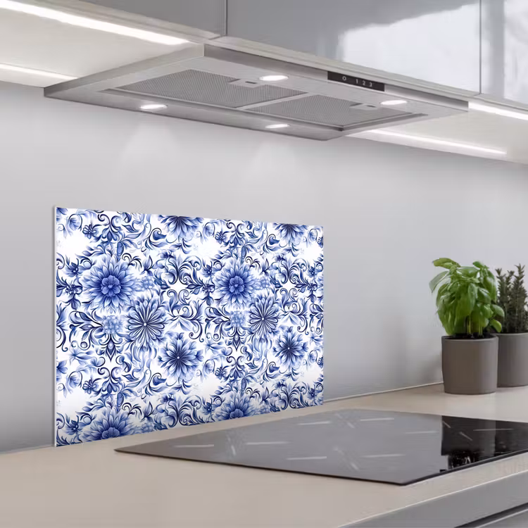Bloemen - Blauw - Patroon - Wit keuken achterwand spatscherm klein 900 -3d_schuin