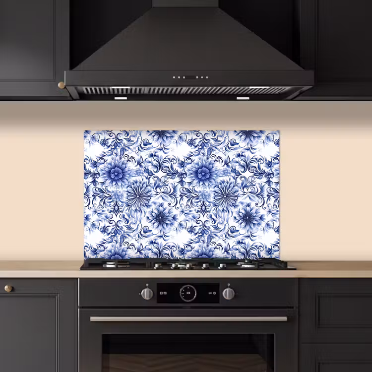 Bloemen - Blauw - Patroon - Wit keuken achterwand spatscherm klein 900 -sfeer1
