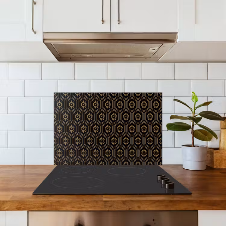 Bloemen - Goud - Hexagon keuken achterwand spatscherm klein 900 -sfeer2