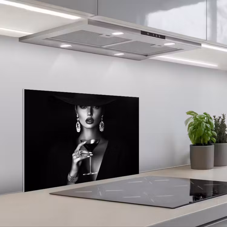 Vrouw - Cocktail - Chic keuken achterwand spatscherm klein -3d_schuin