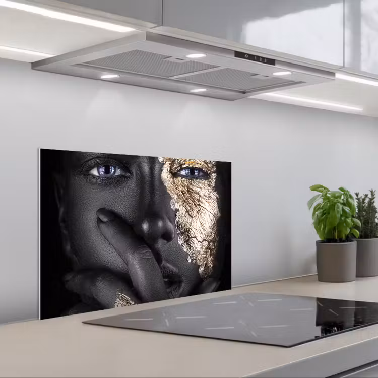 Vrouw - Goud - Zwart - Schmink - Luxe keuken achterwand spatscherm klein -3d_schuin