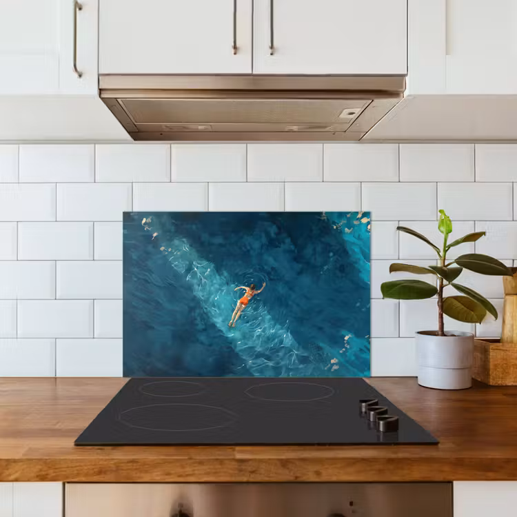 Vrouw - Water - Bikini - Oranje keuken achterwand spatscherm klein -sfeer2