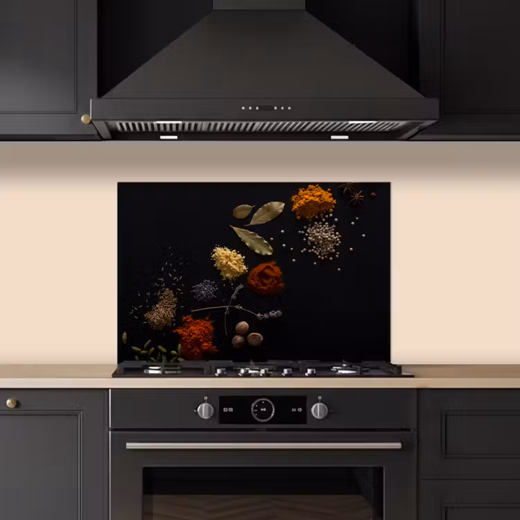 Specerijen - Kruiden - Noten - Lavendel - Zwart keuken achterwand spatscherm klein -sfeer1