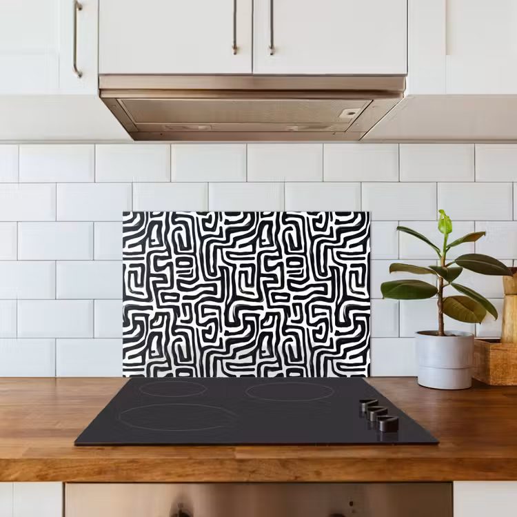Grafisch - Lijnen - Zwart - Wit keuken achterwand spatscherm klein 900 -sfeer2
