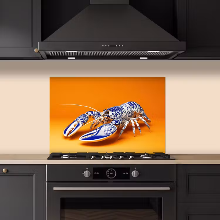 Kreeft - Delftsblauw - Schild - Stoer - Oranje keuken achterwand spatscherm klein -sfeer1