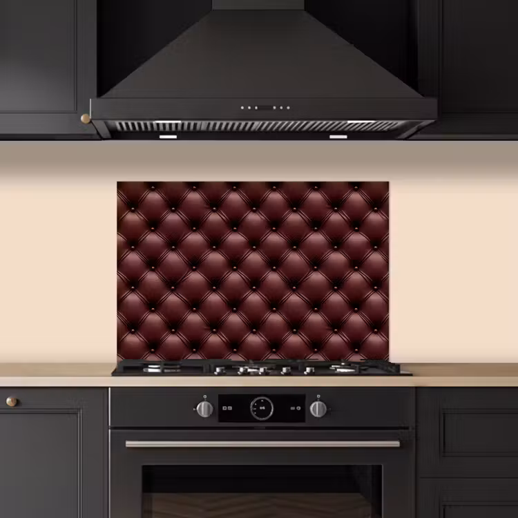 Leer - Patroon - Bordeaux keuken achterwand spatscherm klein 900 -sfeer1