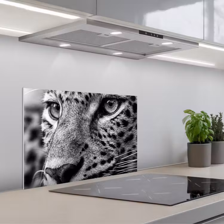 Luipaard - Zwart - Wit - Oog keuken achterwand spatscherm klein -3d_schuin