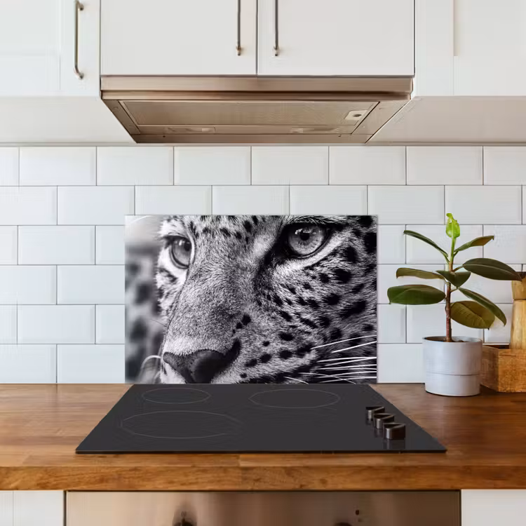Luipaard - Zwart - Wit - Oog keuken achterwand spatscherm klein -sfeer2