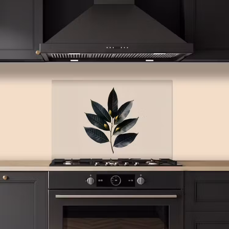 Laurierbladeren - Bloemknoppen - subtiel keuken achterwand spatscherm klein -sfeer1
