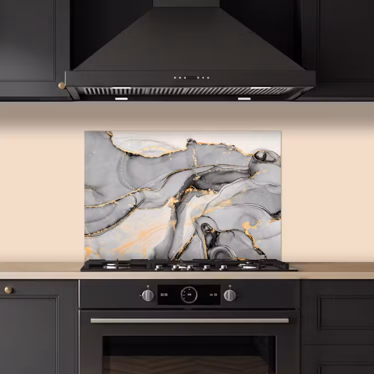 Marmer - Goud - Grijs keuken achterwand spatscherm klein -sfeer1