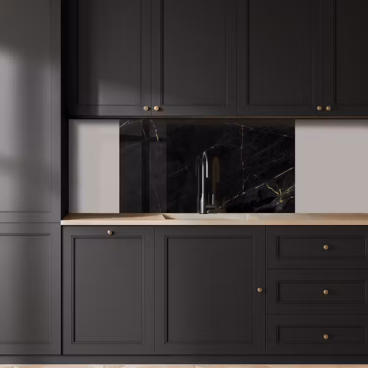 Marmer - Zwart - Goud - Chic - Marmerlook - Design keuken achterwand 2 middel -sfeer1
