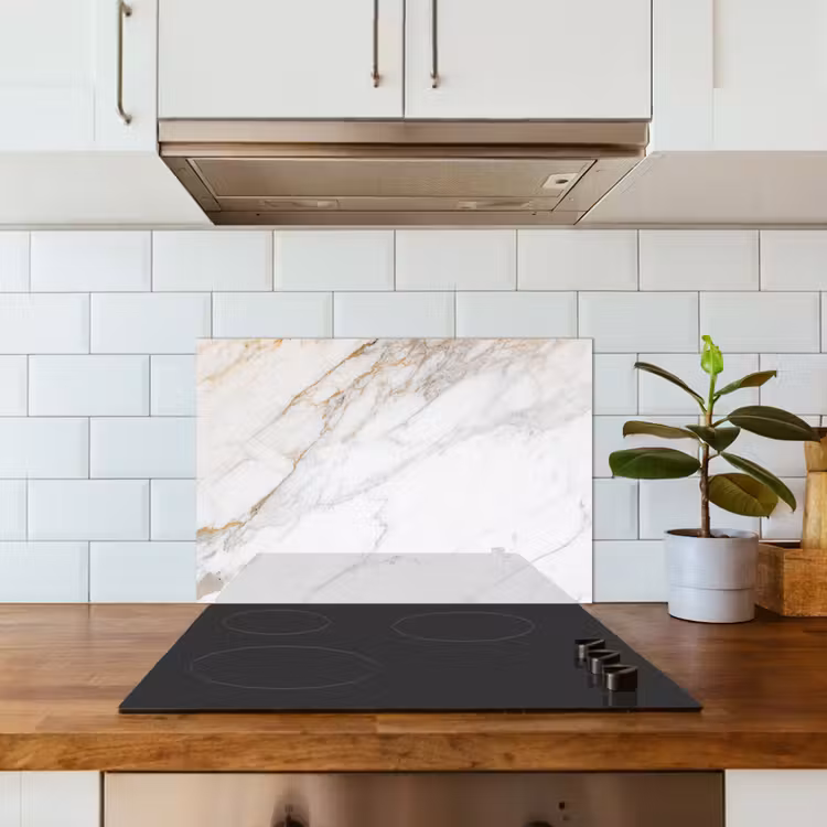 Marmer - Steen - Wit - Goud - Marmerlook - Steen - Luxe keuken achterwand spatscherm klein -sfeer2