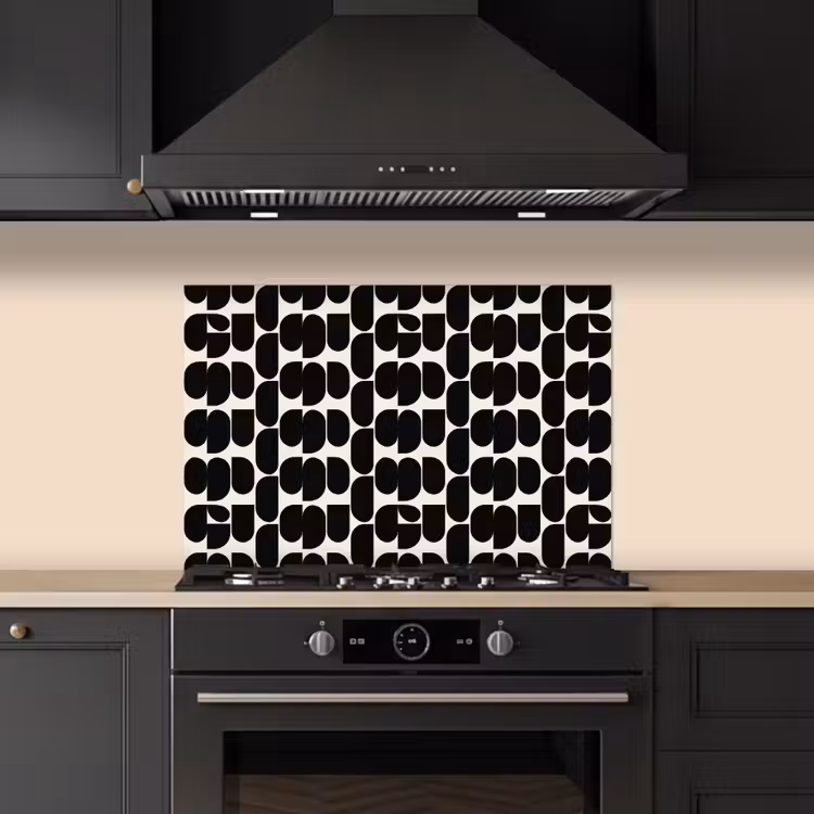 Modern - Patroon - Zwart keuken achterwand spatscherm klein 900 -sfeer1