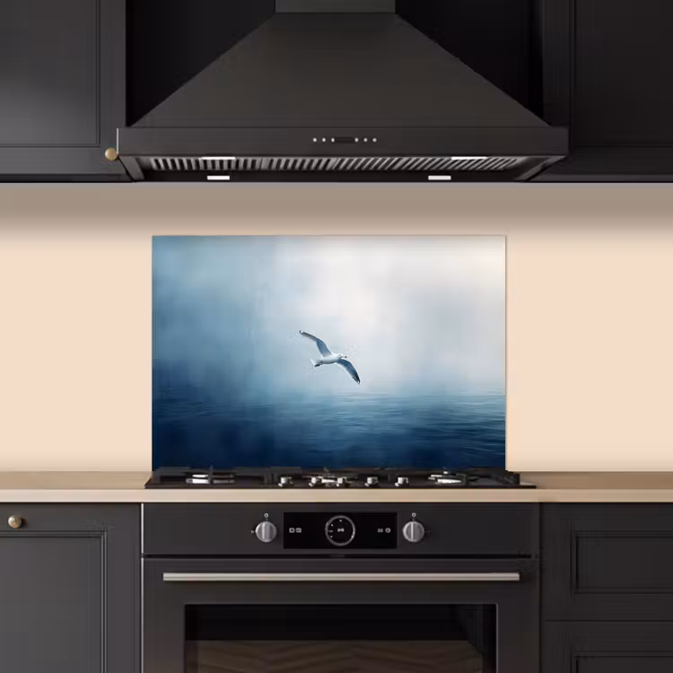 Meeuw - Wit - Zee - Mistig keuken achterwand spatscherm klein -sfeer1