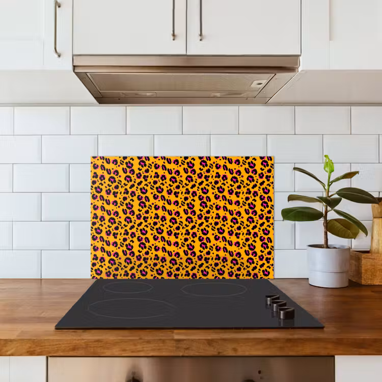 Oranje - Roze - Panterprint keuken achterwand spatscherm klein 900 -sfeer2