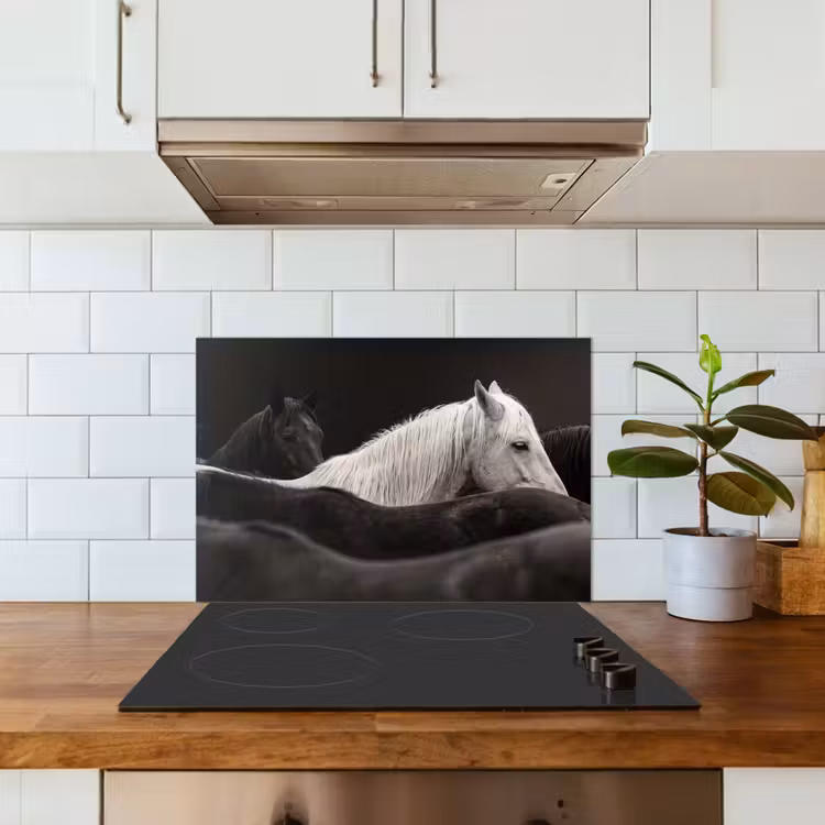 Paarden - Zwart - Wit - Kudde keuken achterwand spatscherm klein -sfeer2