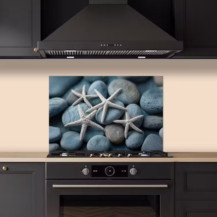 Zeesterren - Stenen - Wit keuken achterwand spatscherm klein -sfeer1