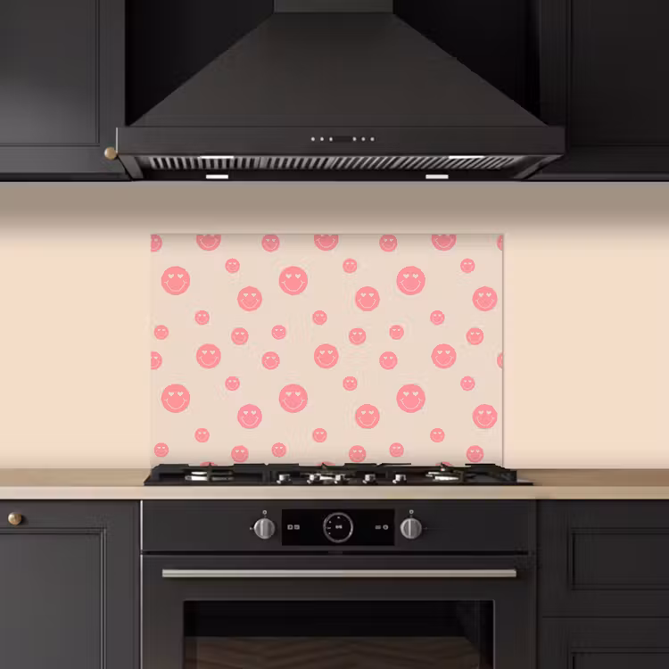 Smiley - Hart - Ogen - Patroon keuken achterwand spatscherm klein 900 -sfeer1
