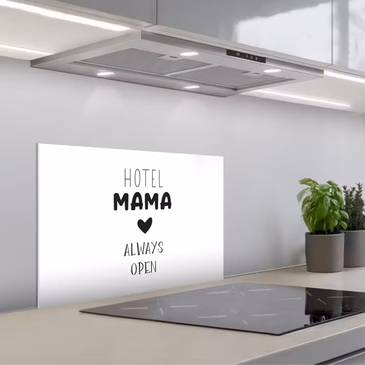 Spreuken - Hotel mama always open - Quotes - Mama keuken achterwand spatscherm klein -3d_schuin