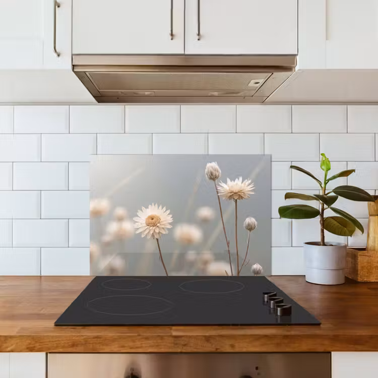 Strobloemen - Wit - Daglicht keuken achterwand spatscherm klein -sfeer2