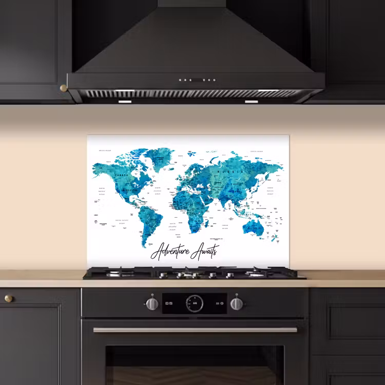 Wereldkaart - Blauw - Kleurrijk keuken achterwand spatscherm klein -sfeer1