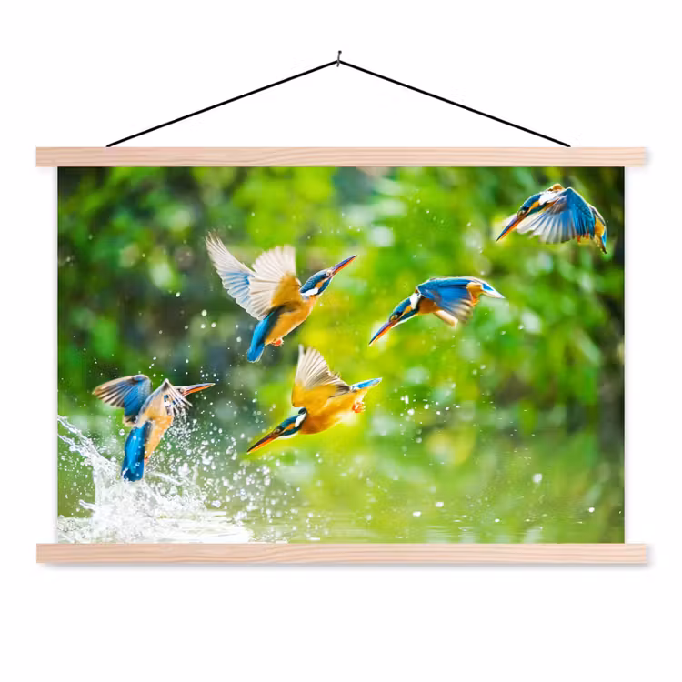 IJsvogels vliegen in het water textielposter latten blank klein -3d