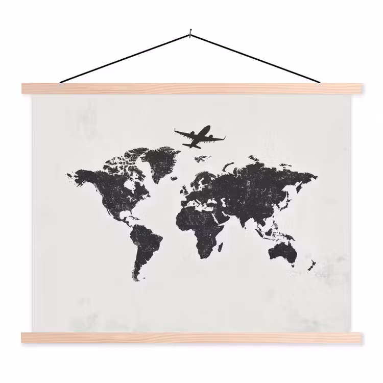 Wereldkaart - Grijs - Zwart - Vliegtuig textielposter latten blank klein -3d
