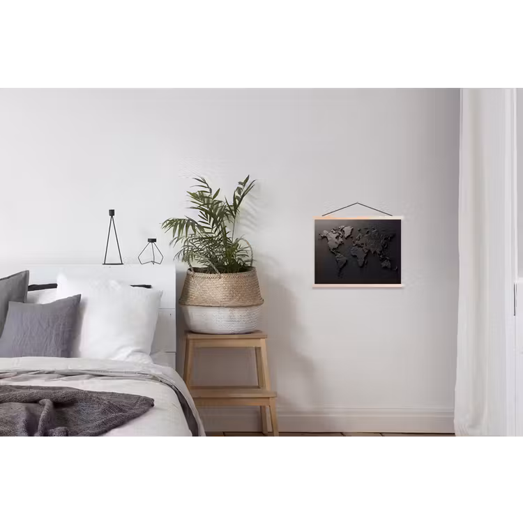 Wereldkaart - Zwart - Grijs textielposter latten blank klein -woonkamer