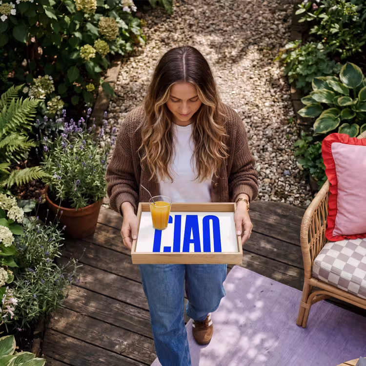 Ciao - Hoofdletters - Blauw - Minimalistisch Dienblad Rechthoek middel -sfeer5