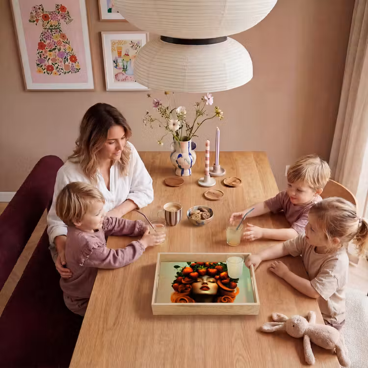 Vrouw - Aardbeien - Kroon Dienblad Rechthoek middel -sfeer4