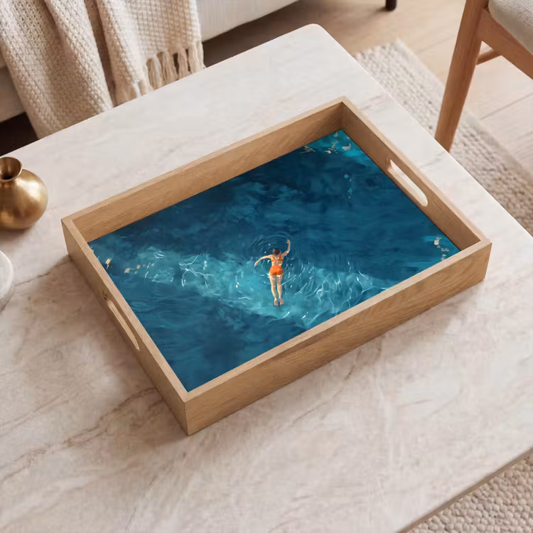 Vrouw - Water - Bikini - Oranje Dienblad Rechthoek middel -sfeer1