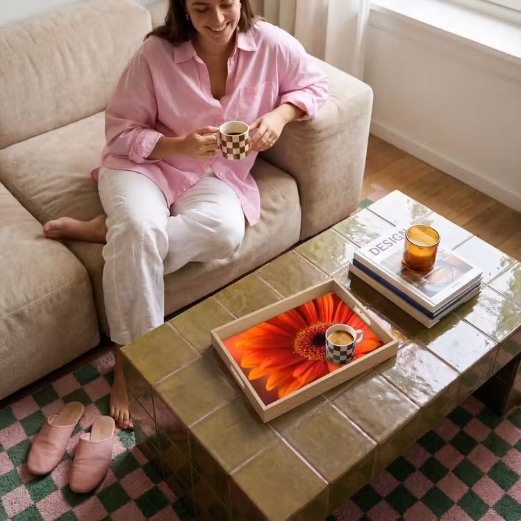 Oranje - Gerbera - Intens Dienblad Rechthoek middel -sfeer3