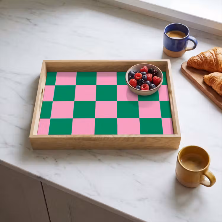 Schaakbord patroon - Groen - Roze - Blokjes Dienblad Rechthoek middel -sfeer2
