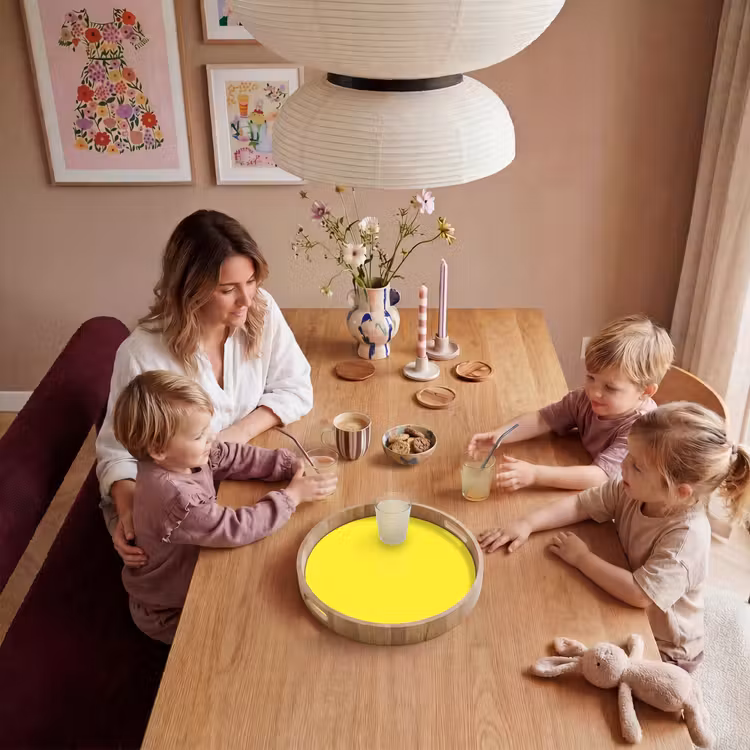 Soft - Custard - Geel Dienblad Rond middel 914 -sfeer4