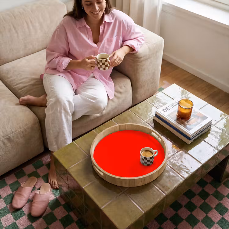 Vibrant - Vermilion - Rood Dienblad Rond middel 914 -sfeer3