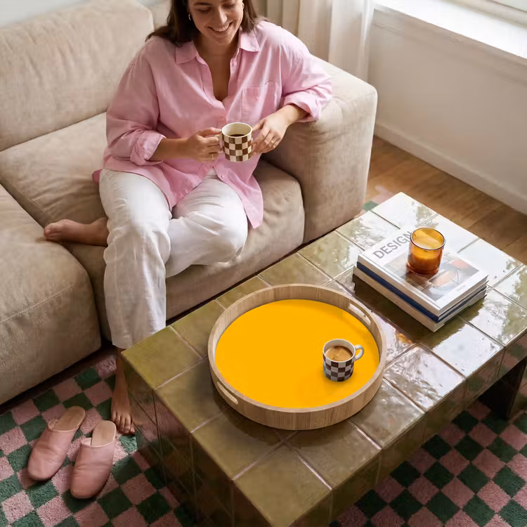 Vivid - Amber - Geel Dienblad Rond middel 914 -sfeer3