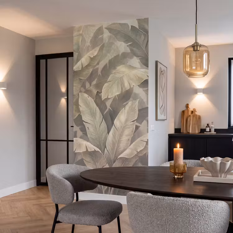 Bladeren - Tropisch - Natuur - Modern - Beige Behang Vlies klein -sfeer3
