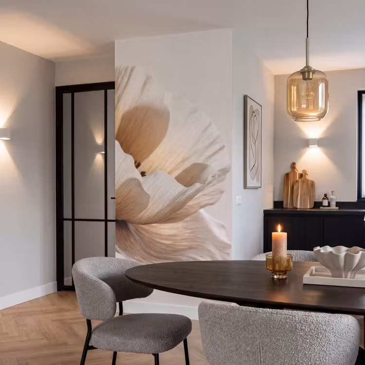 Bloem - Beige - Crème Behang Vlies klein -sfeer3