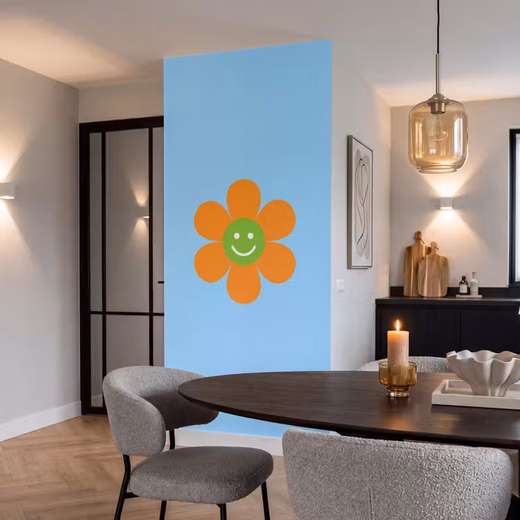 Bloem - Smiley - Kleurrijk Behang Vlies klein -sfeer3