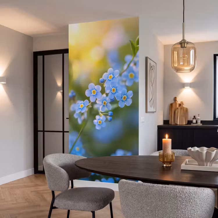 Bloemetjes - Blauw - Vergeet mij nietjes Behang Vlies klein -sfeer3