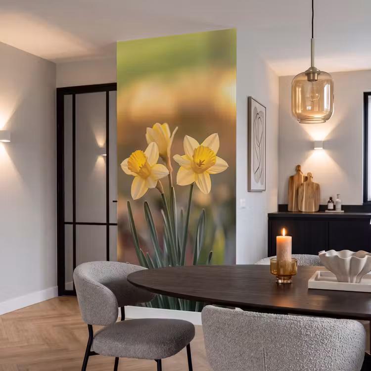 Bloemen - Geel - Wazig Behang Vlies klein -sfeer3