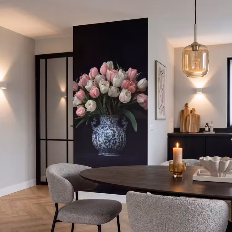 Bloemen - Roze - Tulpen - Vaas Behang Vlies klein -sfeer3
