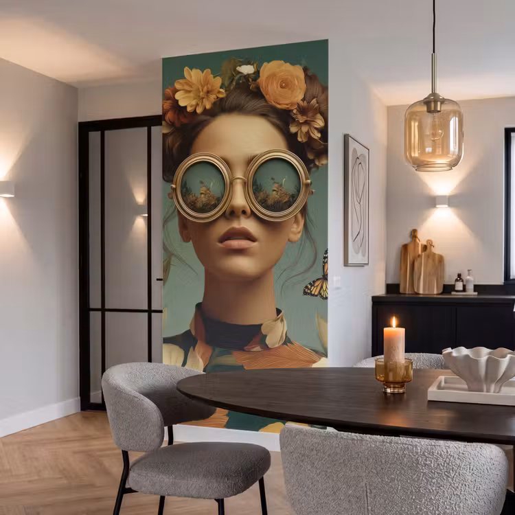Bloemenkrans - Vrouwengezicht - Zonnebril - Oranje Behang Vlies klein -sfeer3
