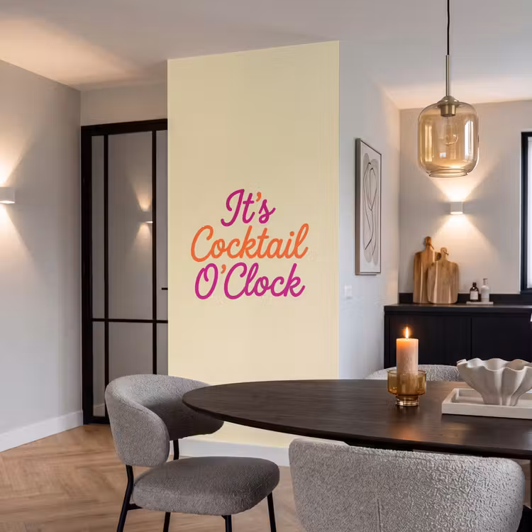 Cocktail O'Clock - Geel - Retro Behang Vlies klein -sfeer3