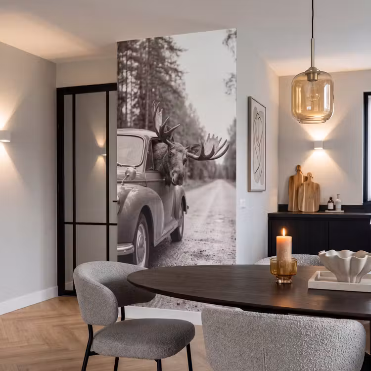 Eland - Auto - Gewei - Zwart - Wit Behang Vlies klein -sfeer3