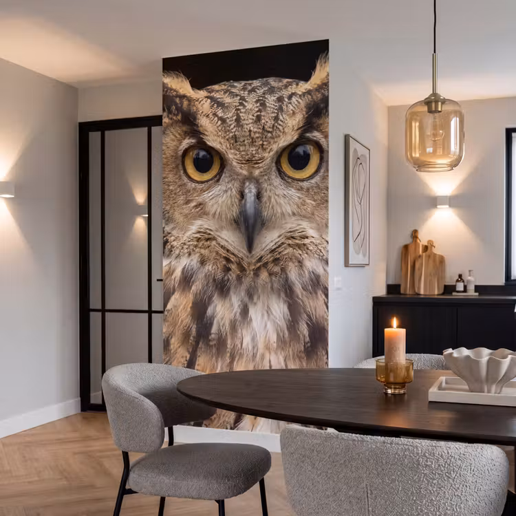 Oehoe - Uil - Portret - Bruin Behang Vlies klein -sfeer3