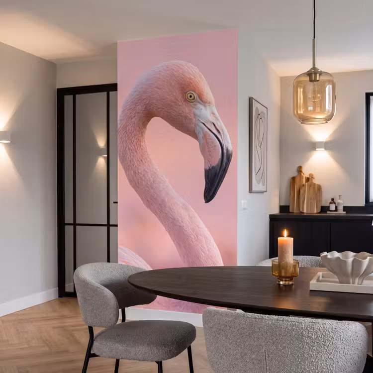 Flamingo - Portret - Roze Behang Vlies klein -sfeer3