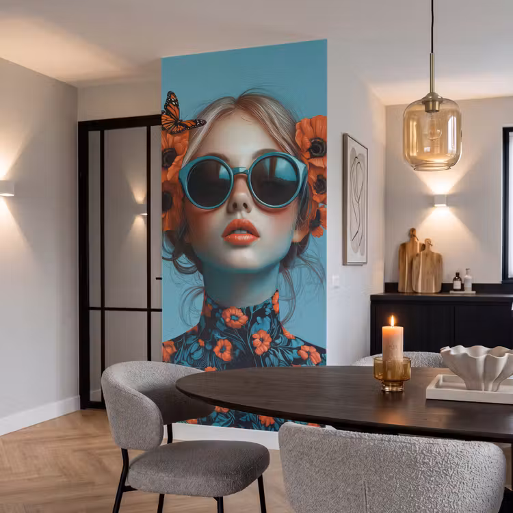 Vrouw - Blauw - Vlinder - Bloemen - Aesthetic Behang Vlies klein -sfeer3