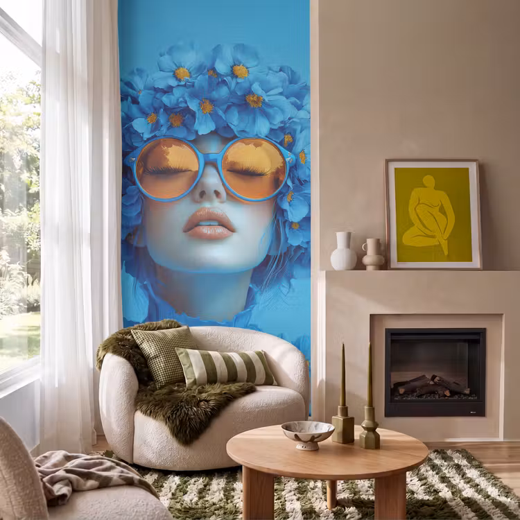Vrouw - Bloem - Blauw - Modern - Bril - Portret Behang Vlies klein -sfeer2