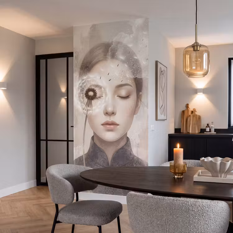 Vrouw - Sereen - Grijs Behang Vlies klein -sfeer3